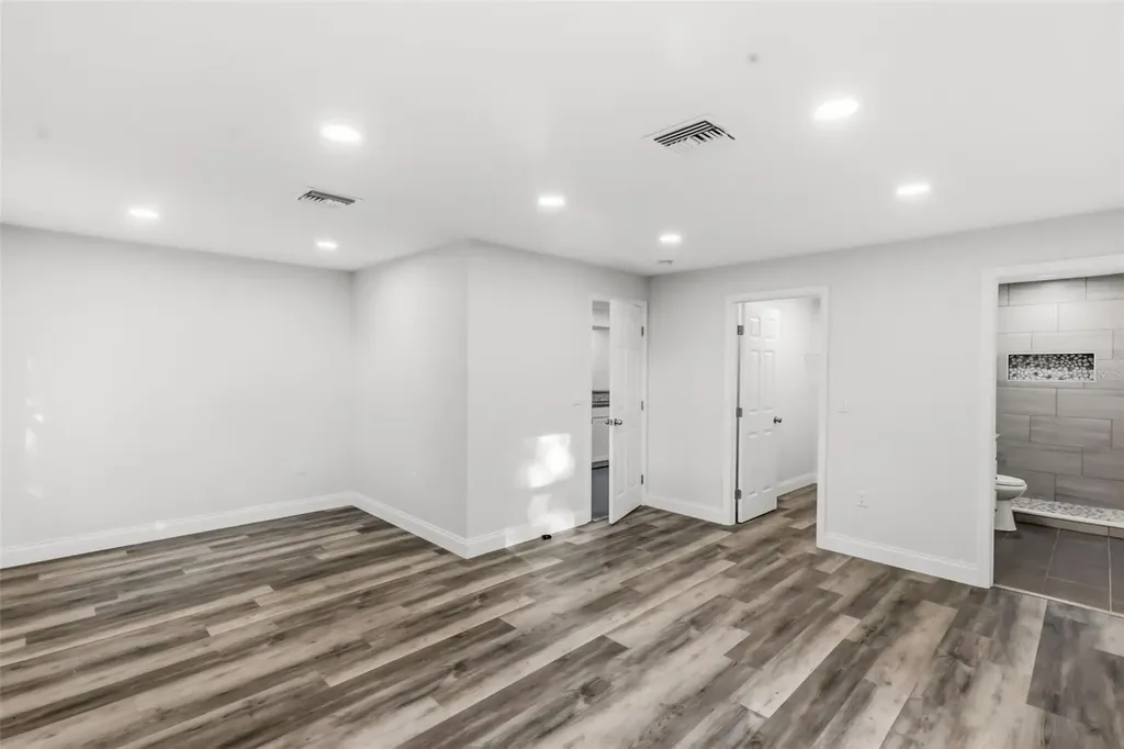 2726 6th Avenue W Bradenton FL 34205