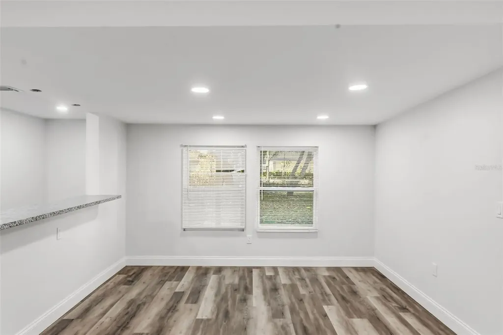 2726 6th Avenue W Bradenton FL 34205