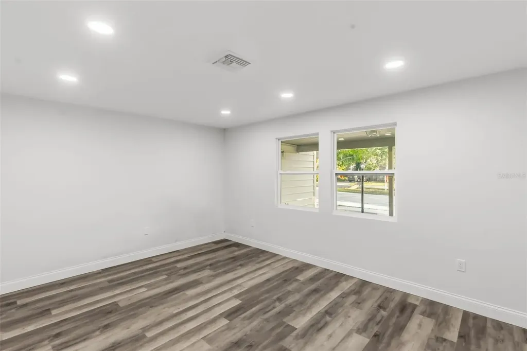 2726 6th Avenue W Bradenton FL 34205