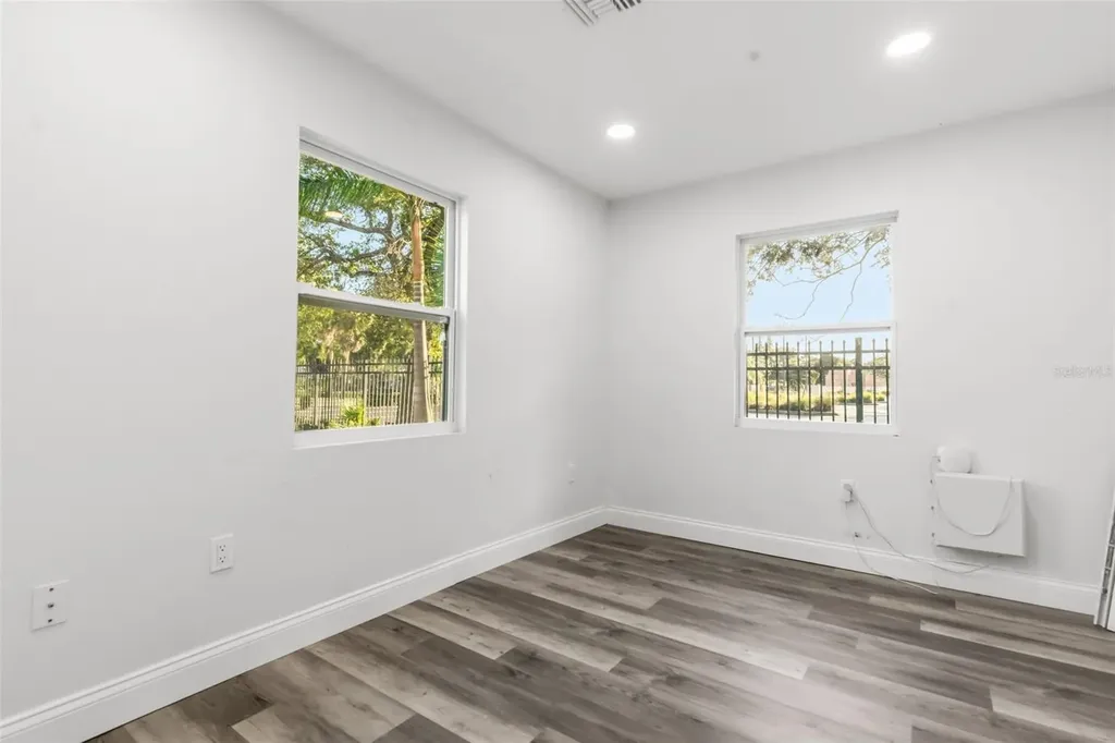 2726 6th Avenue W Bradenton FL 34205