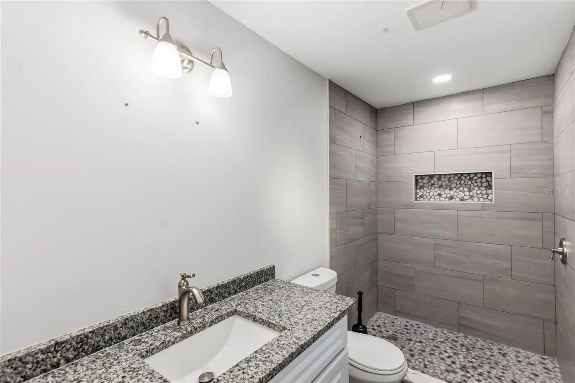 2726 6th Avenue W Bradenton FL 34205