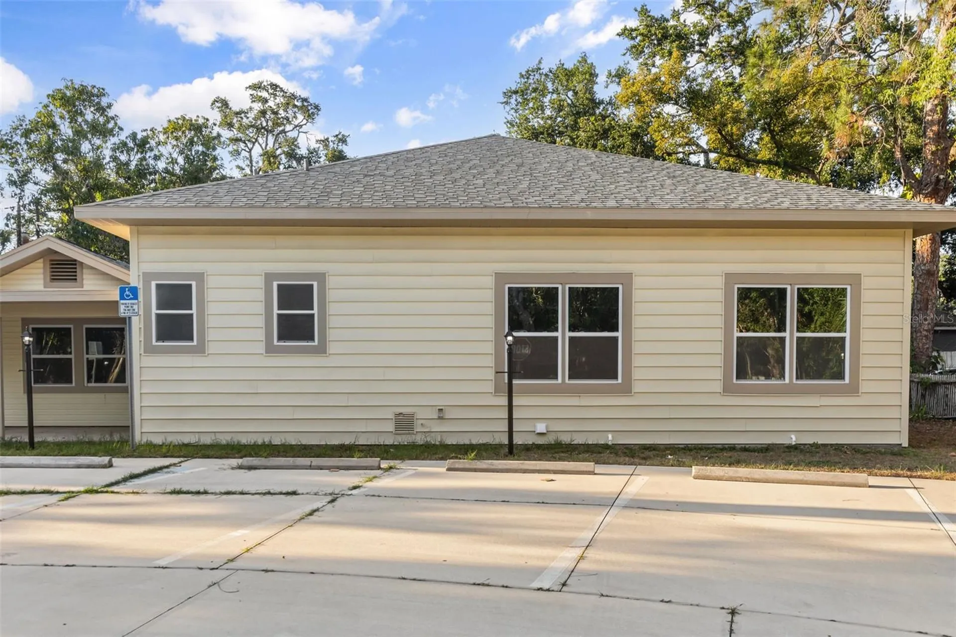 2726 6th Avenue W Bradenton FL 34205