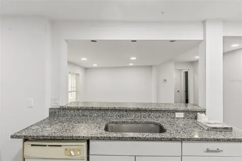 2726 6th Avenue W Bradenton FL 34205