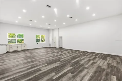 2726 6th Avenue W Bradenton FL 34205