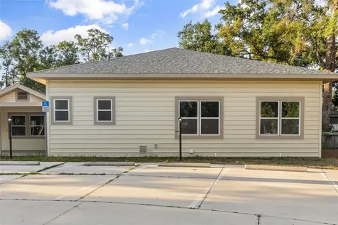 2726 6th Avenue W Bradenton FL 34205