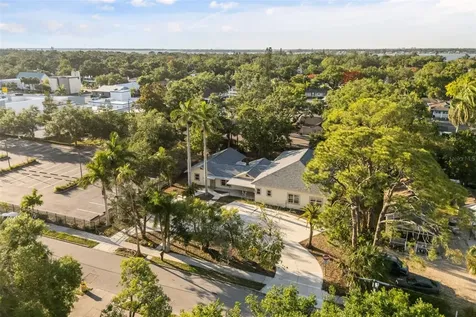 2726 6th Avenue W Bradenton FL 34205