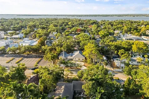 2726 6th Avenue W Bradenton FL 34205