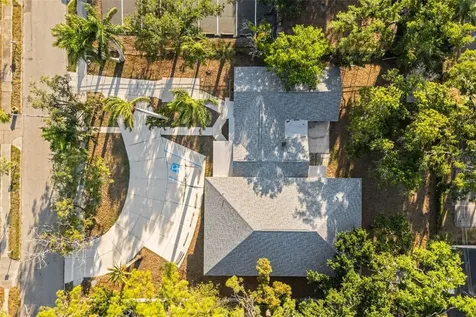 2726 6TH Avenue W Bradenton FL 34205