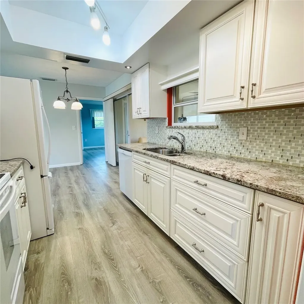 3603 Joyce Drive Bradenton FL 34208