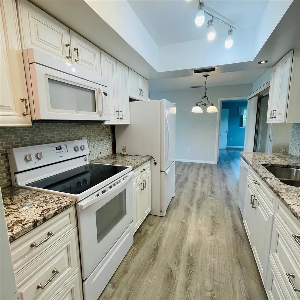 3603 Joyce Drive Bradenton FL 34208