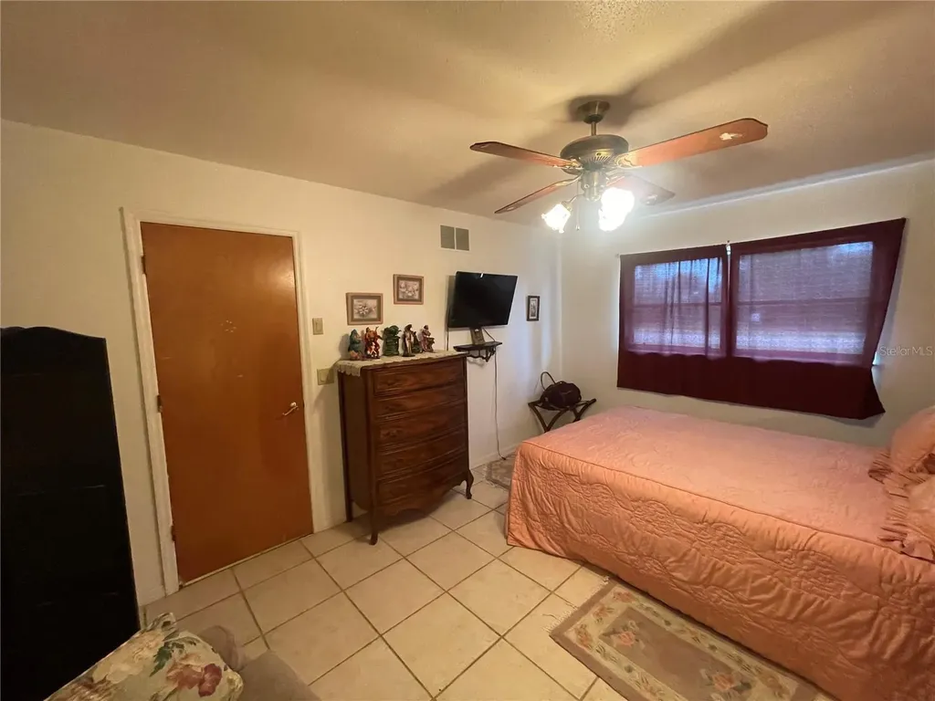 5662 S Salford Boulevard North Port FL 34287
