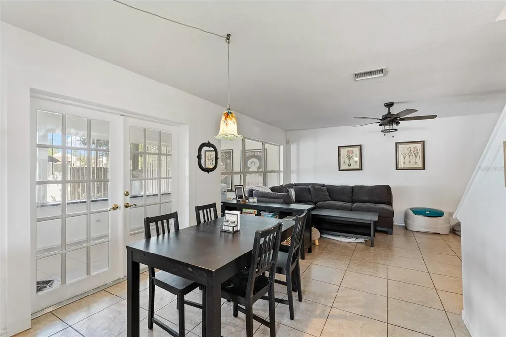 9758 Fox Hollow Road Tampa FL 33647