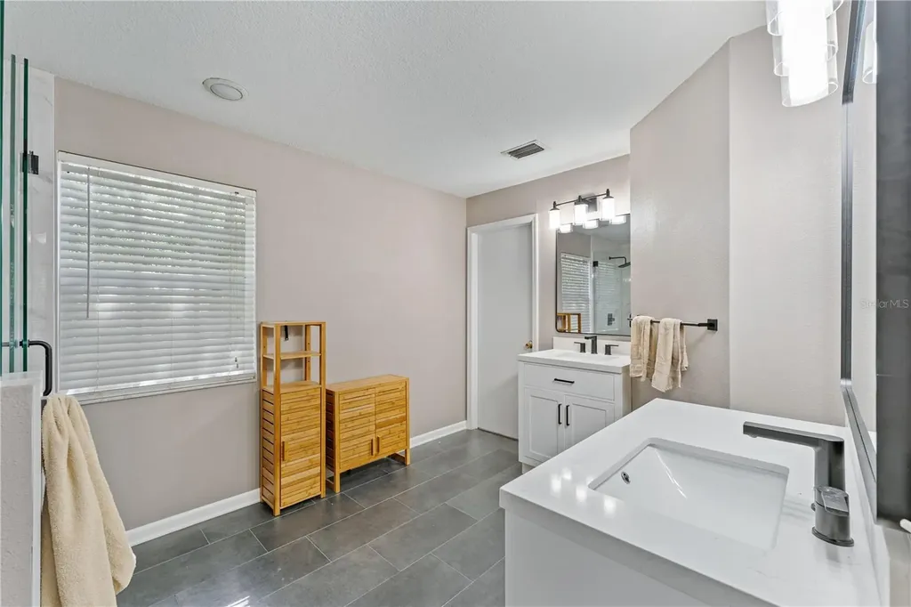 9758 Fox Hollow Road Tampa FL 33647
