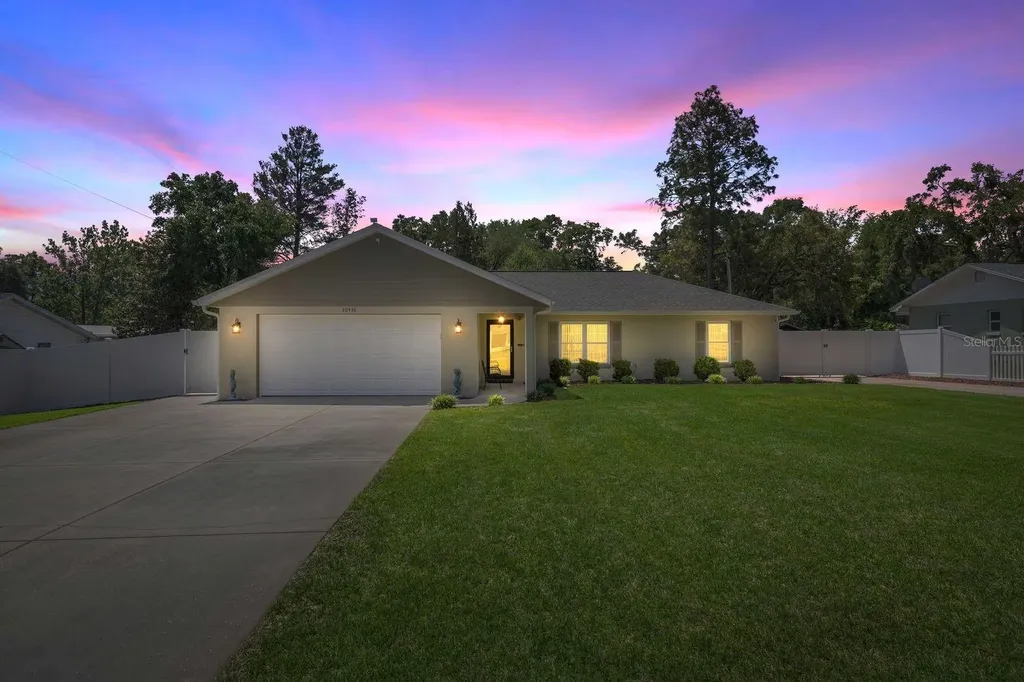 20430 SW 80th Place Road Dunnellon FL 34431
