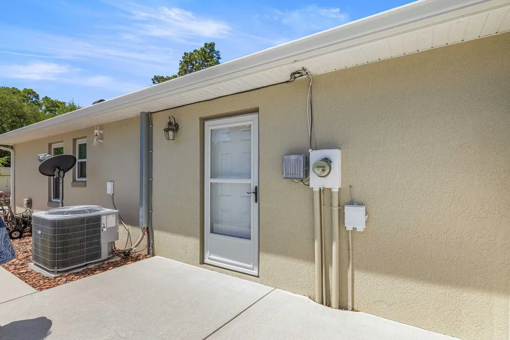 20430 SW 80th Place Road Dunnellon FL 34431