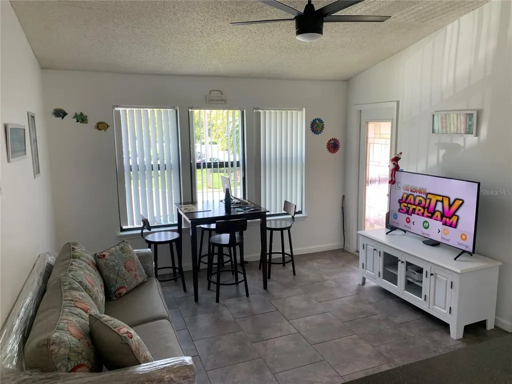 4049 Crockers Lake Boulevard Sarasota FL 34238