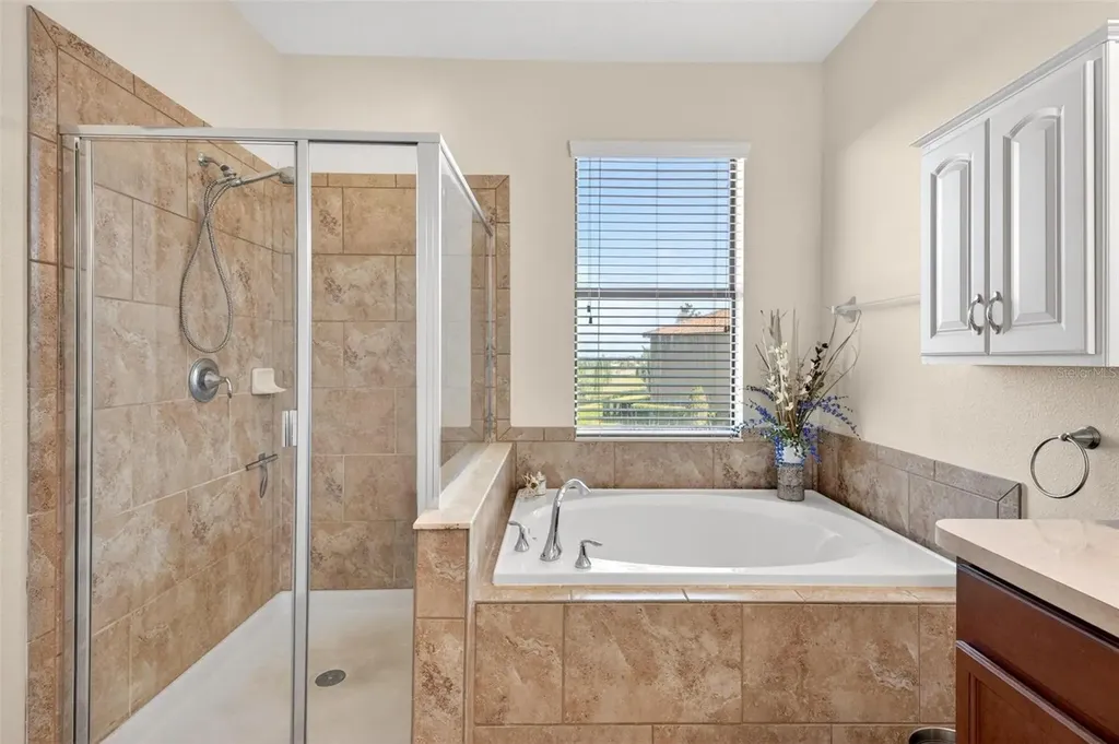 1261 Long Cove Loop Davenport FL 33896