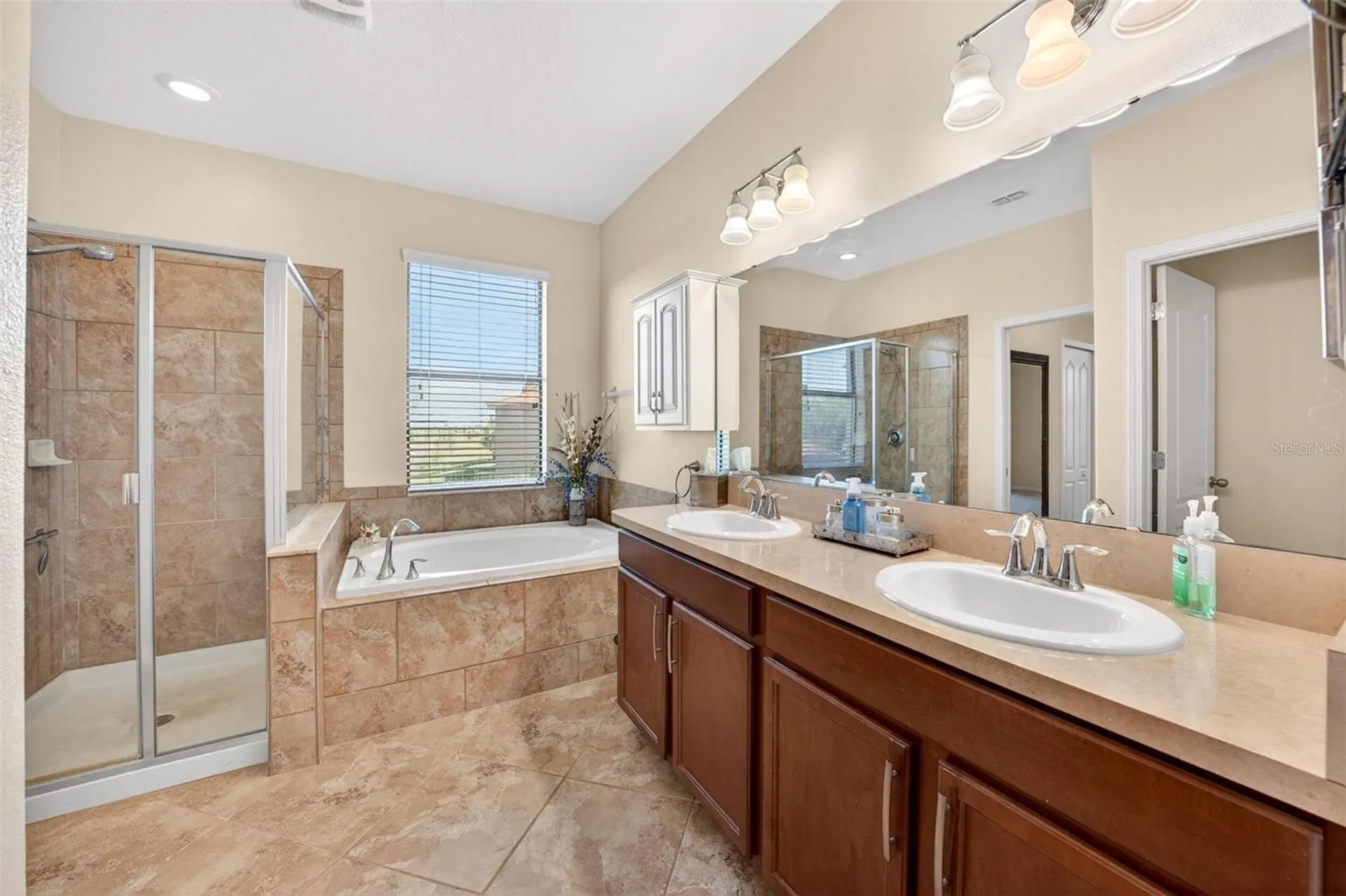 1261 Long Cove Loop Davenport FL 33896