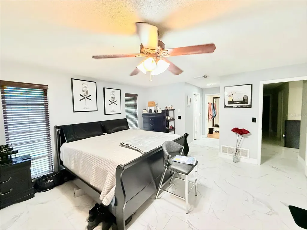 1880 Oak Forest Drive E Clearwater FL 33759