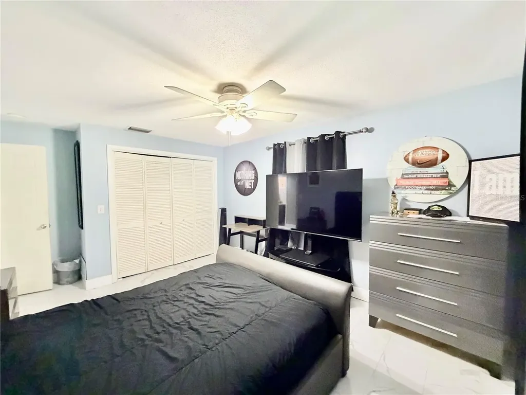 1880 Oak Forest Drive E Clearwater FL 33759