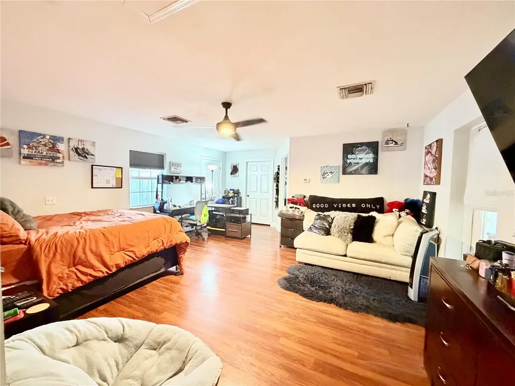 1880 Oak Forest Drive E Clearwater FL 33759