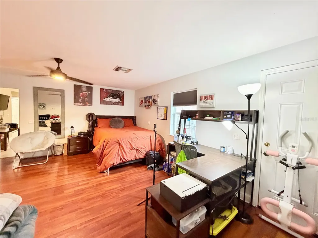 1880 Oak Forest Drive E Clearwater FL 33759