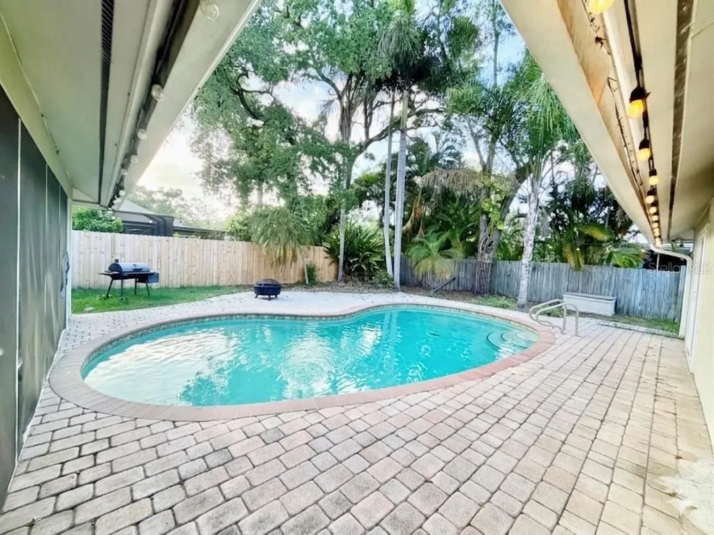 1880 Oak Forest Drive E Clearwater FL 33759