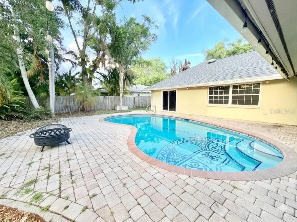 1880 Oak Forest Drive E Clearwater FL 33759