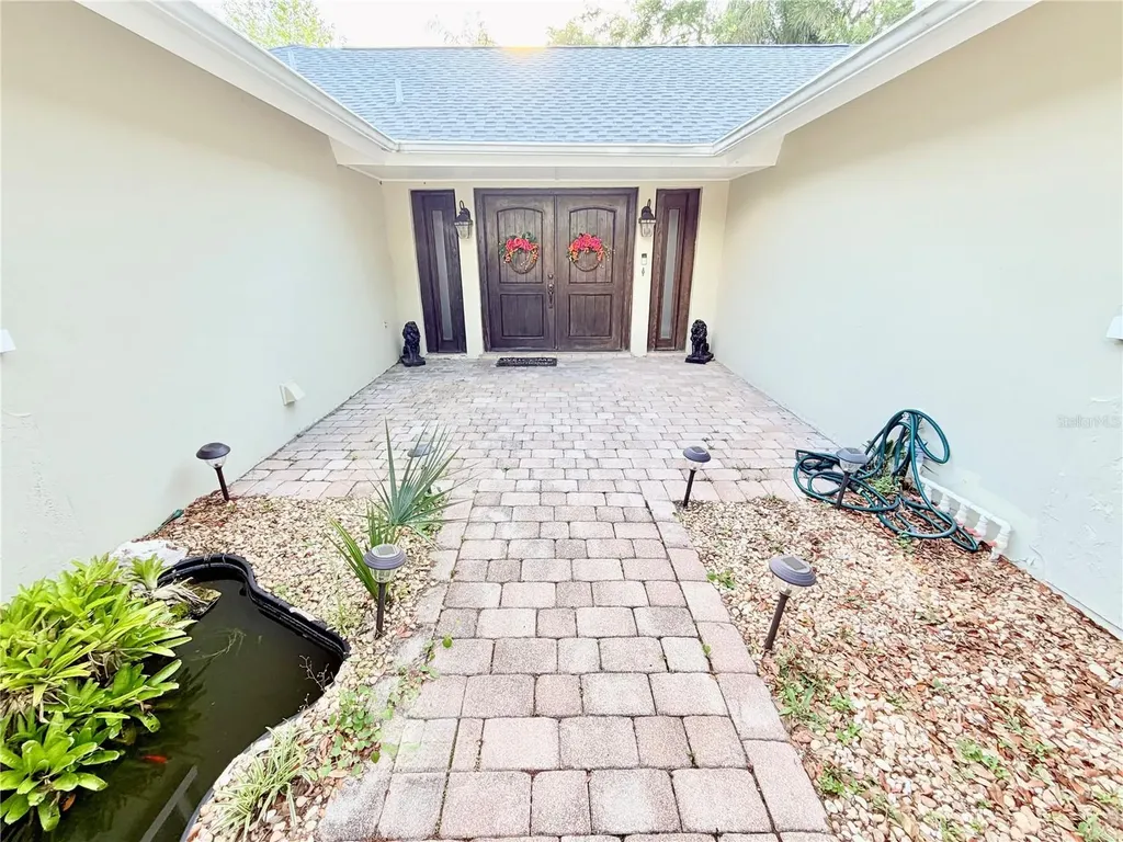 1880 Oak Forest Drive E Clearwater FL 33759