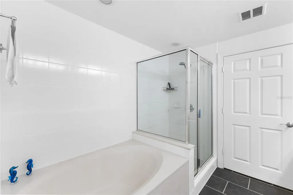 800 N Tamiami Trail Sarasota FL 34236