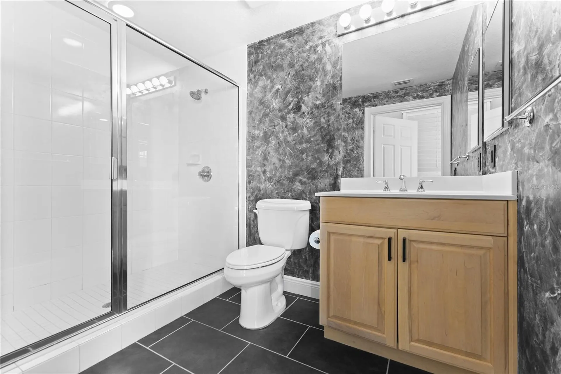 800 N Tamiami Trail Sarasota FL 34236