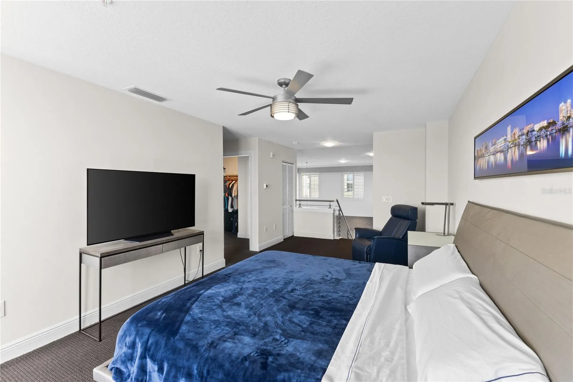 800 N Tamiami Trail Sarasota FL 34236