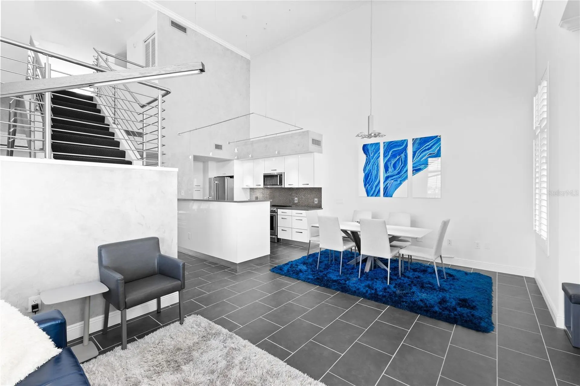 800 N Tamiami Trail Sarasota FL 34236