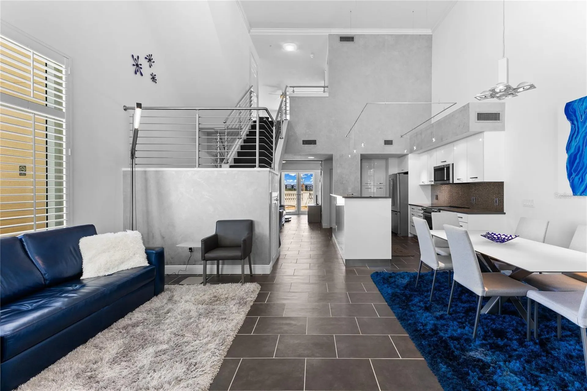 800 N Tamiami Trail Sarasota FL 34236