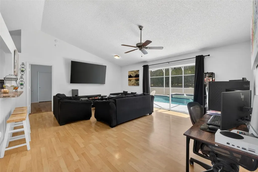 204 Montana Avenue Davenport FL 33897