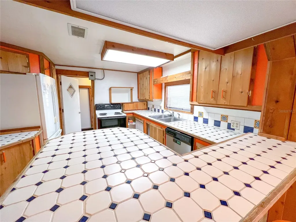 25825 W Newberry Road Newberry FL 32669