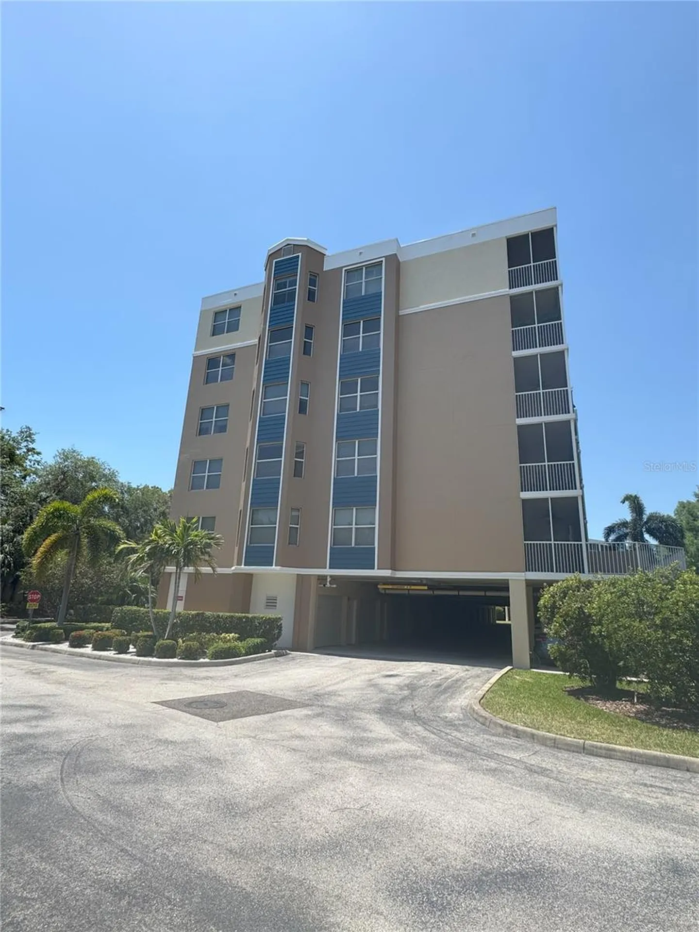 960 Starkey Road Largo FL 33771