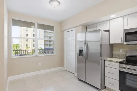 960 Starkey Road Largo FL 33771
