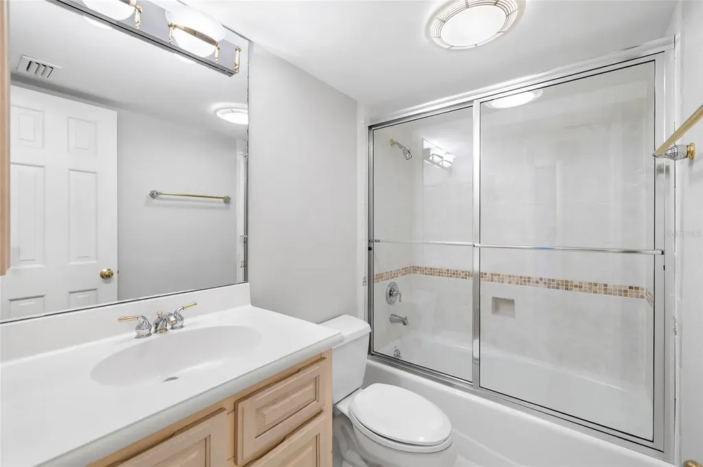 4168 Northmeadow Circle Tampa FL 33618