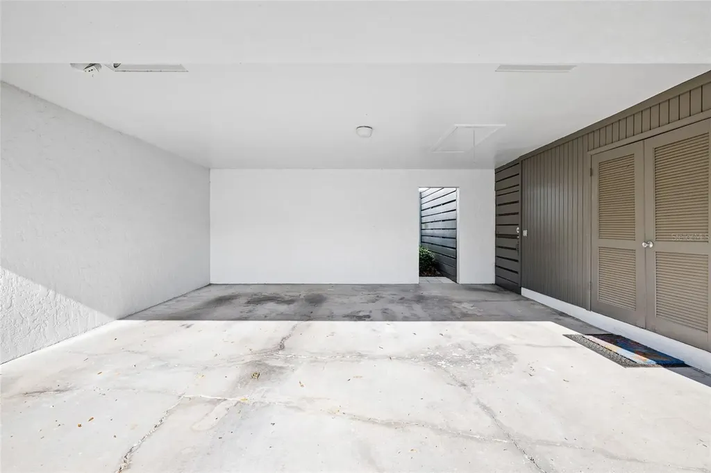 4168 Northmeadow Circle Tampa FL 33618