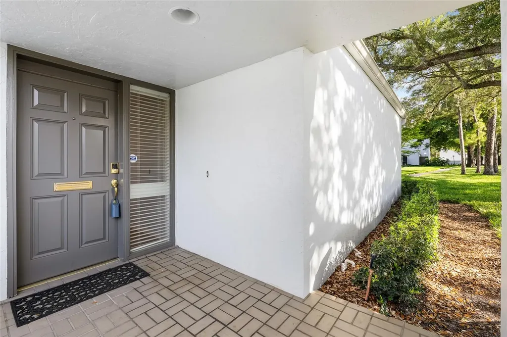 4168 Northmeadow Circle Tampa FL 33618