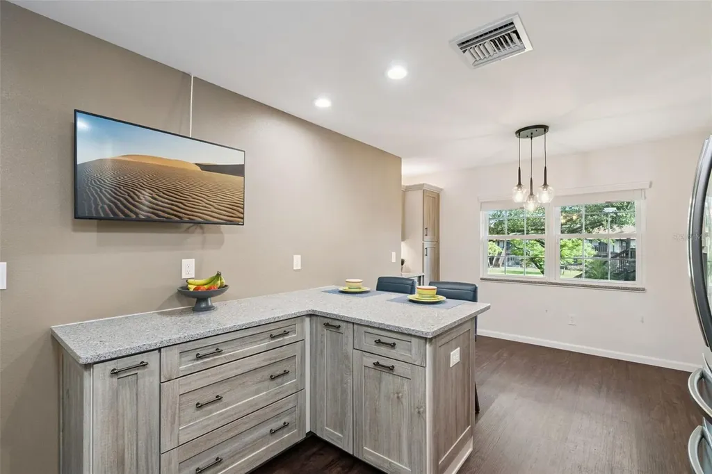 5307 Hansel Avenue Orlando FL 32809