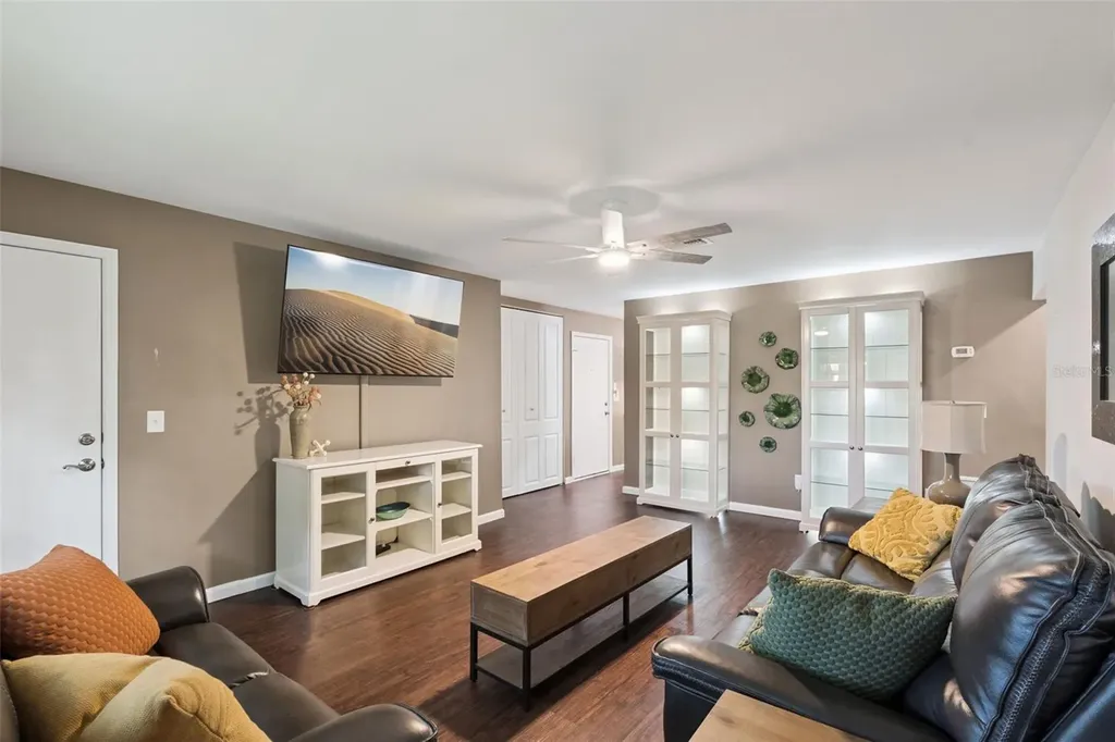 5307 Hansel Avenue Orlando FL 32809