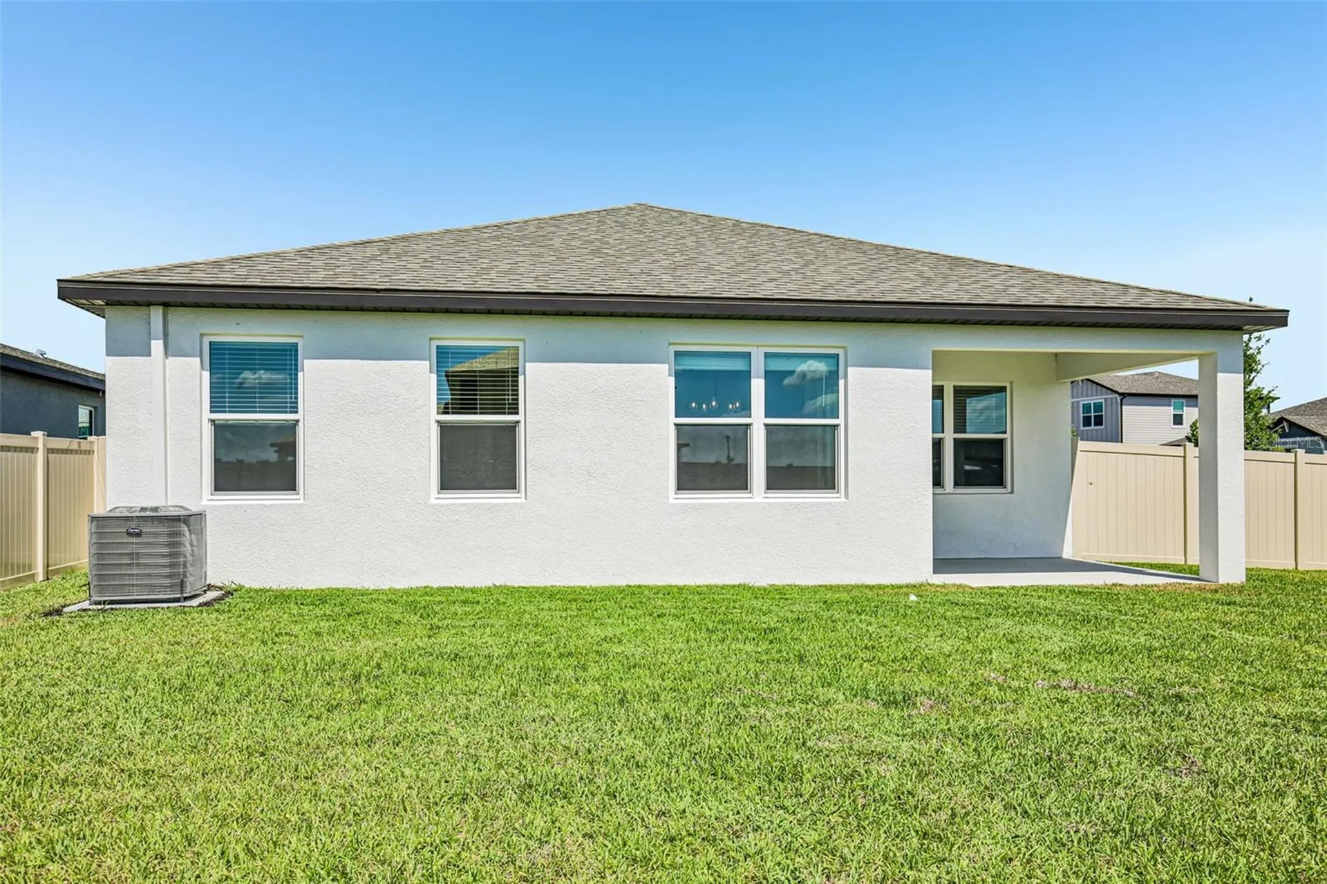 192 Shady Edge Loop Nokomis FL 34275
