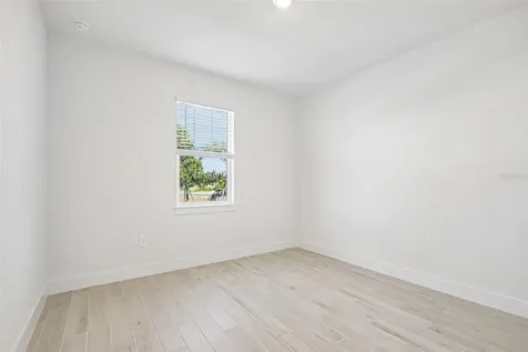 192 Shady Edge Loop Nokomis FL 34275