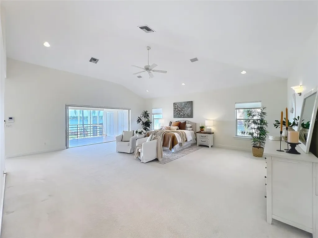 1861 Edgewater Drive Mount Dora FL 32757