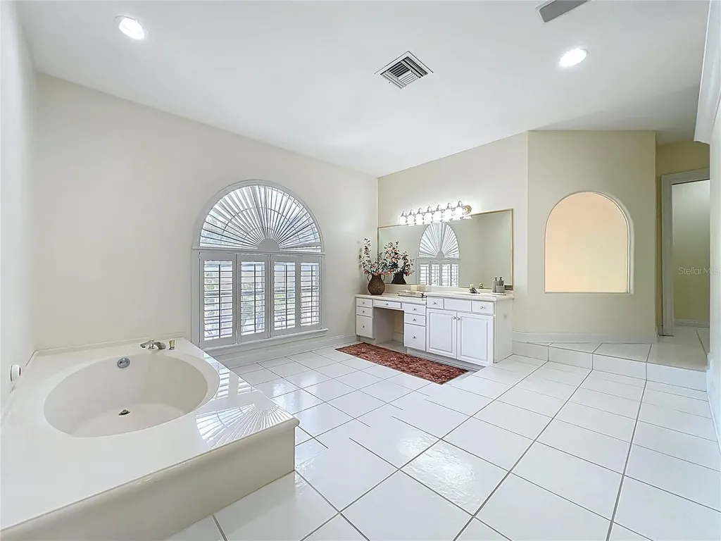 1861 Edgewater Drive Mount Dora FL 32757