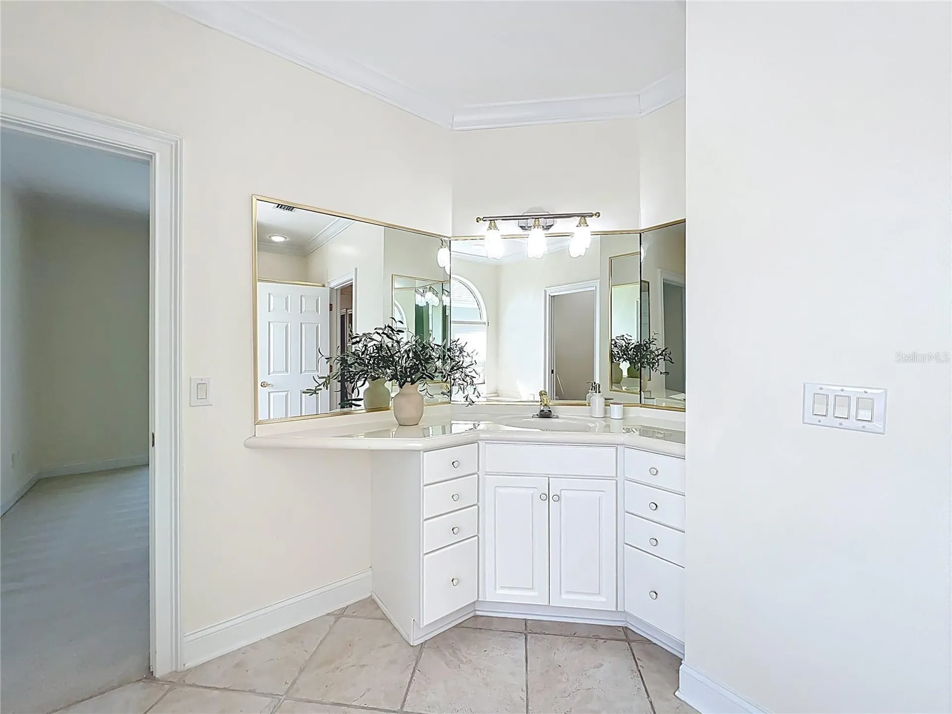 1861 Edgewater Drive Mount Dora FL 32757