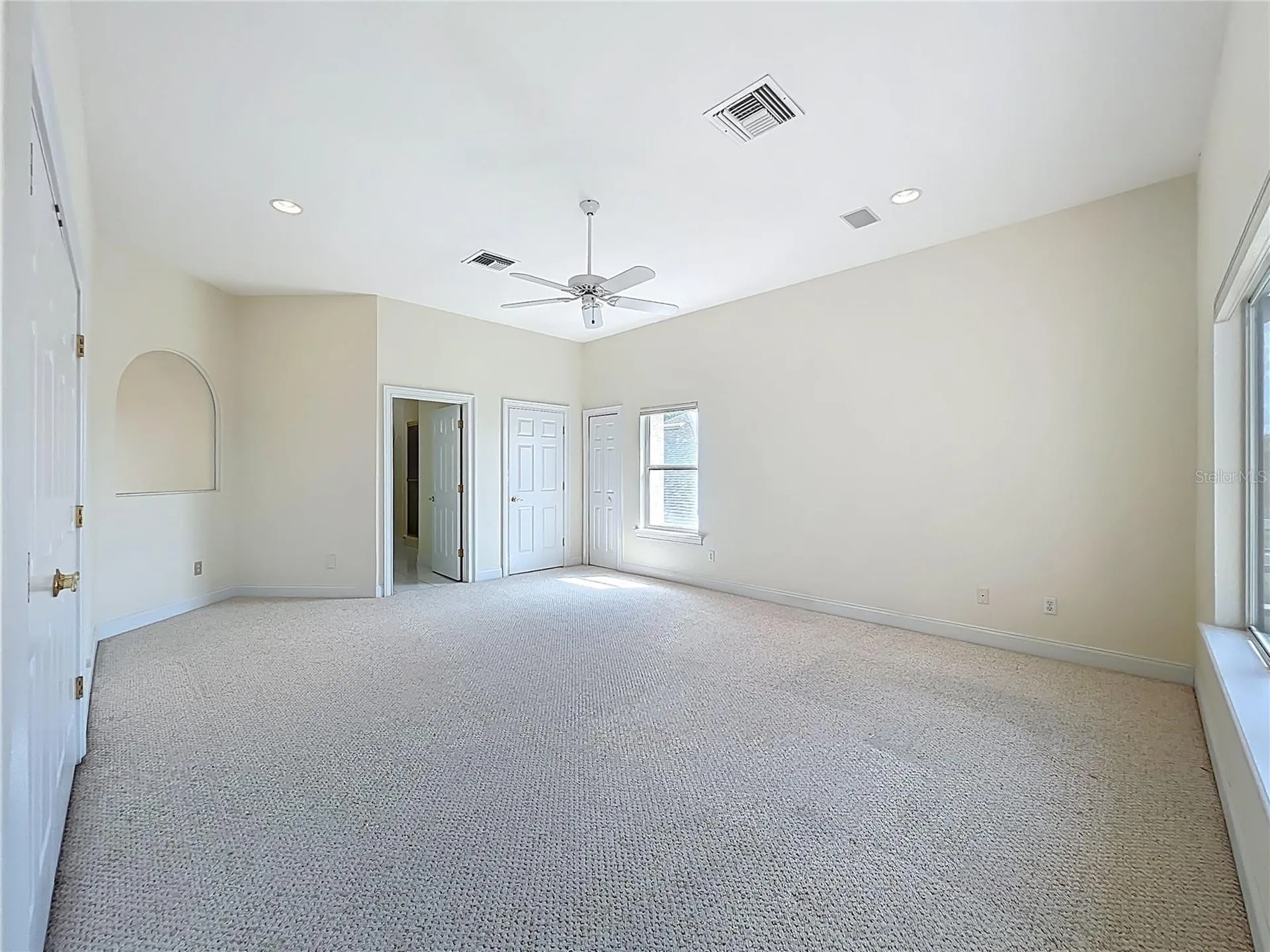 1861 Edgewater Drive Mount Dora FL 32757
