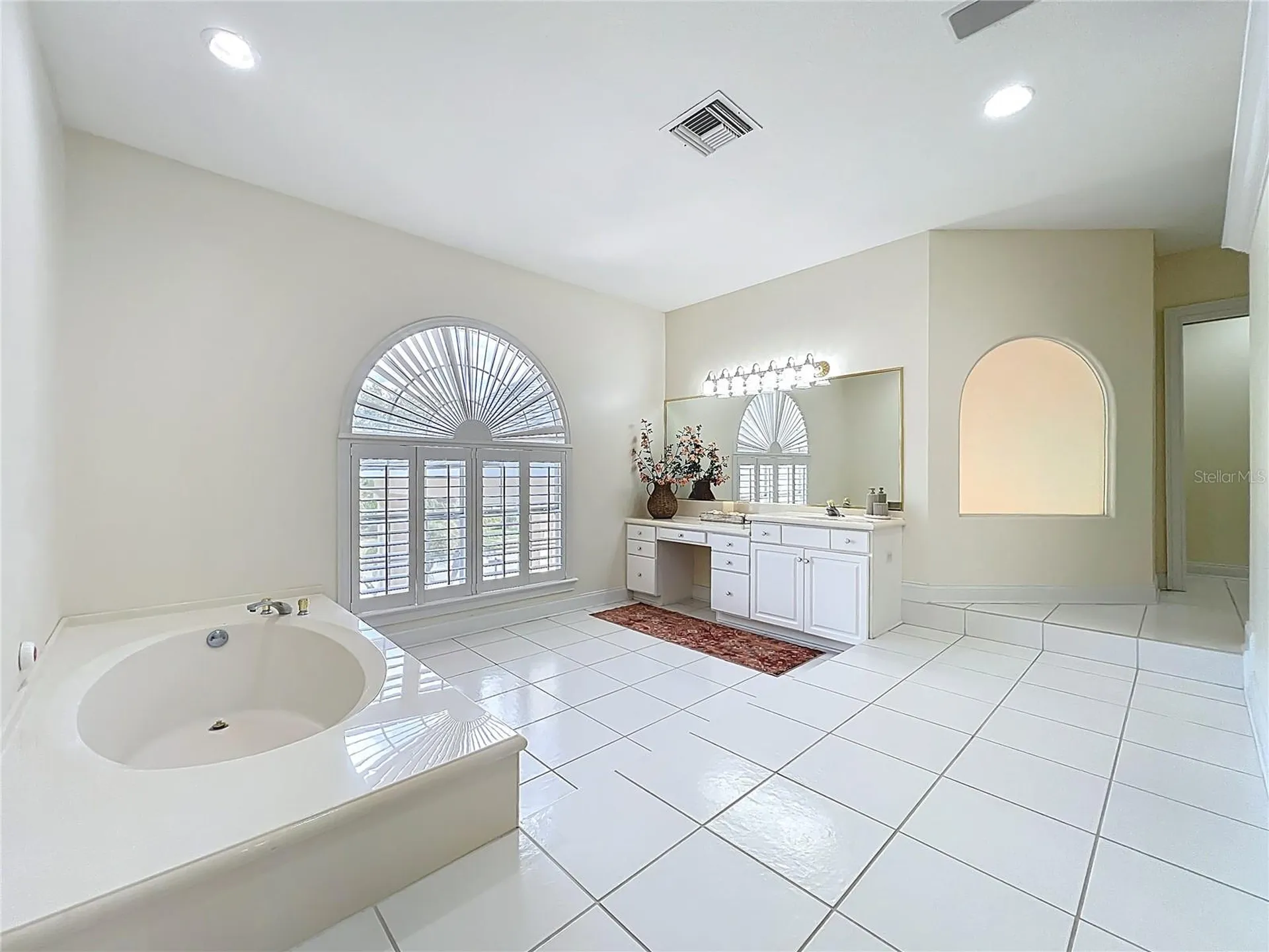1861 Edgewater Drive Mount Dora FL 32757